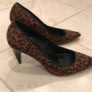 Ann Taylor leopard print heels